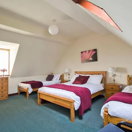 Charlie'S Cottage With Alpacas And 7Mins Drive To Alton Towers Denstone Exterior photo