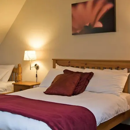 Charlie'S Cottage With Alpacas And 7Mins Drive To Alton Towers Denstone Exterior photo