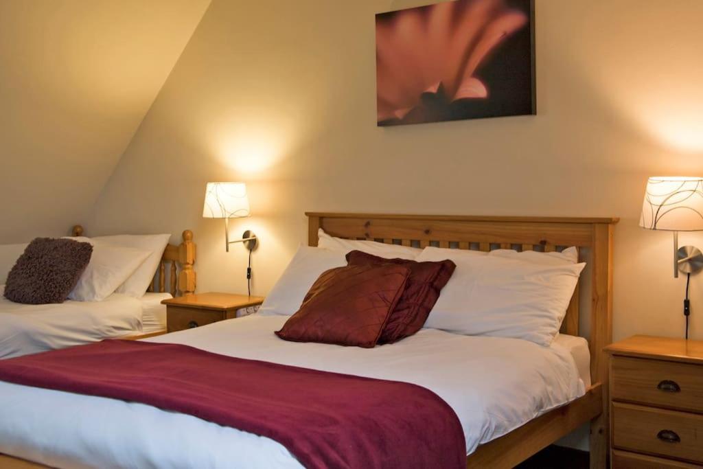 Charlie's With Alpacas And 7mins Drive To Alton Towers Holiday home